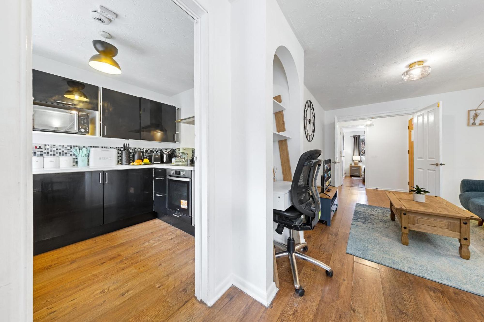 Quirky Canary 2Bed, Free Parking, Smart Tv & Games ลอนดอน ภายนอก รูปภาพ